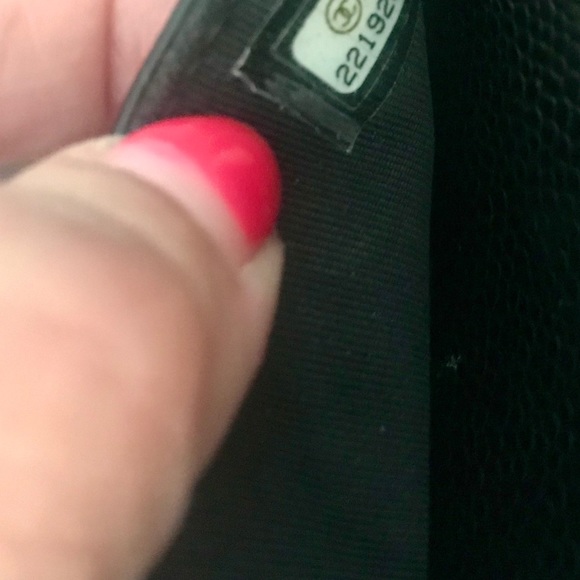 Authentic CHANEL Classic Wallet on Chain (WOC) - Picture 9 of 16